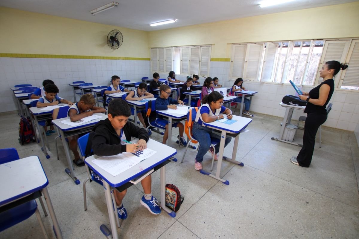 A Prefeitura do Natal nomeou 134 professores aprovados em concurso público, reforçando a valorização da educação municipal e fortalecendo a rede.