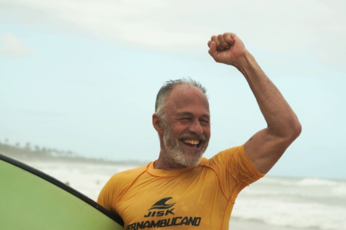 Ricardo Bocão vence em Ipojuca na categoria 60+ do Circuito Pernambucano de Surf. Etapa reuniu ídolos e novos talentos do surfe brasileiro.