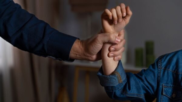 Projeto cria CNVCA, banco de dados com informações de condenados por crimes contra crianças e adolescentes, acessível a órgãos de segurança.