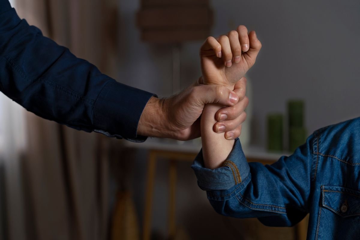 Projeto cria CNVCA, banco de dados com informações de condenados por crimes contra crianças e adolescentes, acessível a órgãos de segurança.