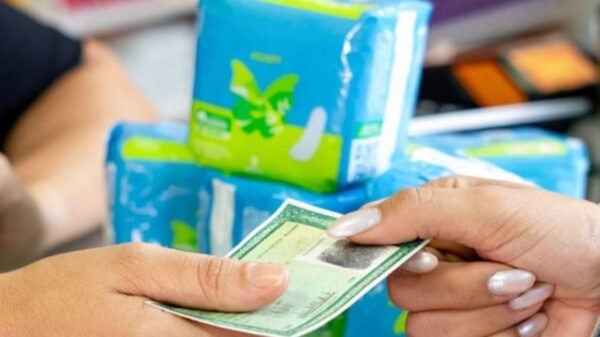 UBS de todo o país passam a emitir autorizações para retirada de absorventes, ampliando o acesso ao Programa Dignidade Menstrual.