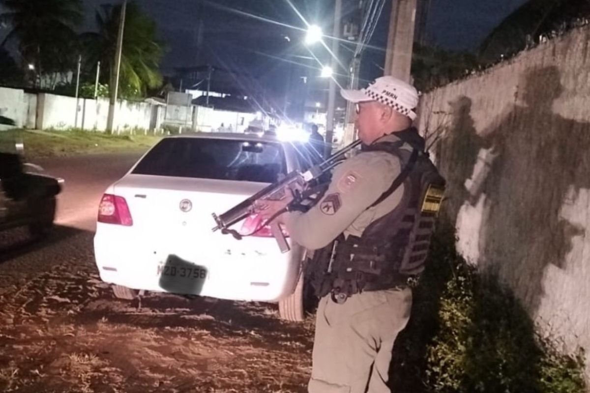 Adolescente de 17 anos é flagrado dirigindo na Redinha, Natal. Mãe é presa e veículo removido pelo CPRE.