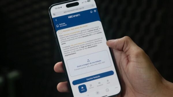 MEC lança aplicativo MEC Enem com simulados, correção de redação e assistente virtual para ajudar estudantes na preparação para o Enem.