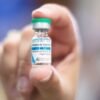 O Ministério da Saúde recebeu 2,5 mil unidades de fomepizol para reforçar tratamento de intoxicações por metanol após consumo de bebidas adulteradas.