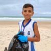 Associação de Mãe Luiza realiza neste sábado (18) mutirão de limpeza na Praia de Miami com entrega de 20 lixeiras a barraqueiros locais.