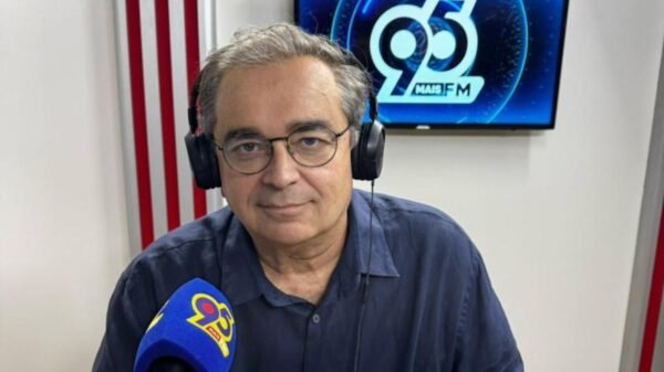 Álvaro Dias 2026: ex-prefeito diz que mantém diálogo com líderes da oposição e admite disputar o Governo do RN ou o Senado nas eleições.