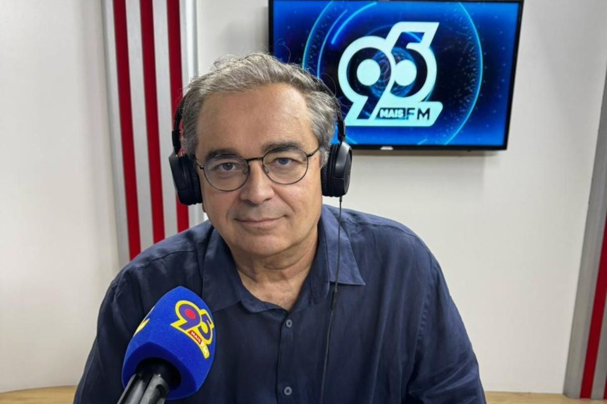 Álvaro Dias 2026: ex-prefeito diz que mantém diálogo com líderes da oposição e admite disputar o Governo do RN ou o Senado nas eleições.