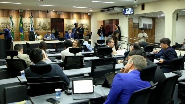 Câmara de Natal aprova empréstimo de R$ 100 milhões para o projeto Natal Digital, que moderniza gestão pública com tecnologia e investimentos em infraestrutura.