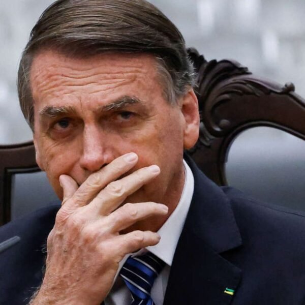 CFM informa ao STF que anulou sindicância sobre suposta falta de atendimento médico a Bolsonaro após decisão do ministro Alexandre de Moraes.