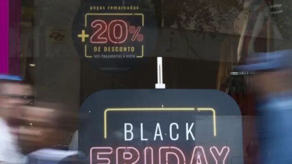 Black Friday 2025 deve gerar R$ 947,4 milhões no RN. Pesquisa revela aumento da intenção de compra em Natal e Mossoró e consumidores mais planejados.