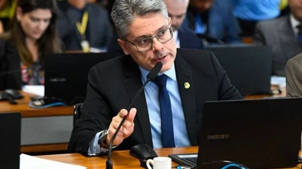 Senador Alexandre Vieira, (MDB-SE) na CPI do Senado