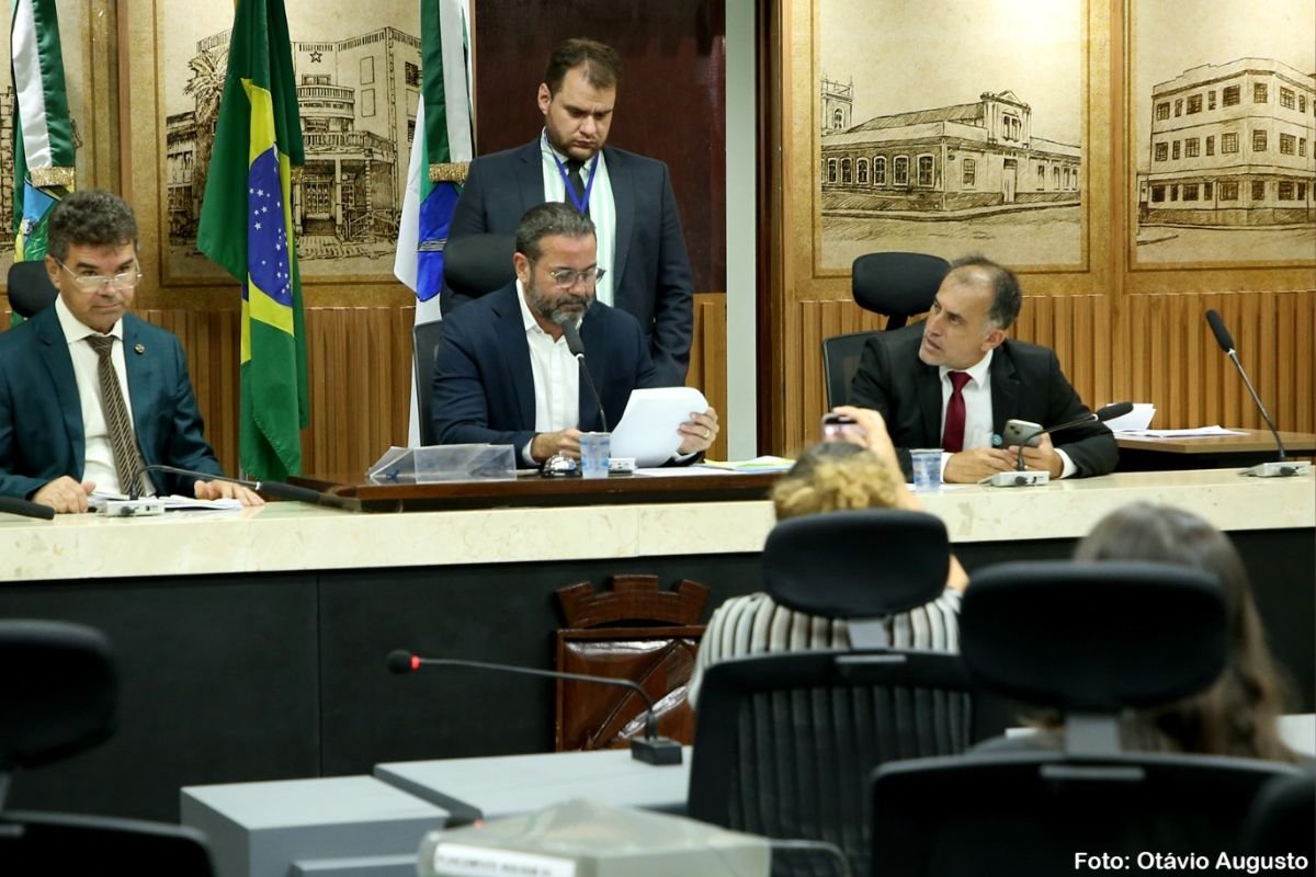 Comissão da Câmara de Natal analisa projetos que tratam da mudança em imóveis tipo flat e de assistência técnica gratuita para habitação popular.