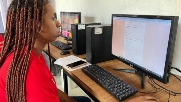 Curso gratuito de marketing abre 25 vagas para jovens de 18 a 29 anos em São Gonçalo do Amarante; inscrições presenciais acontecem em 27 de novembro.