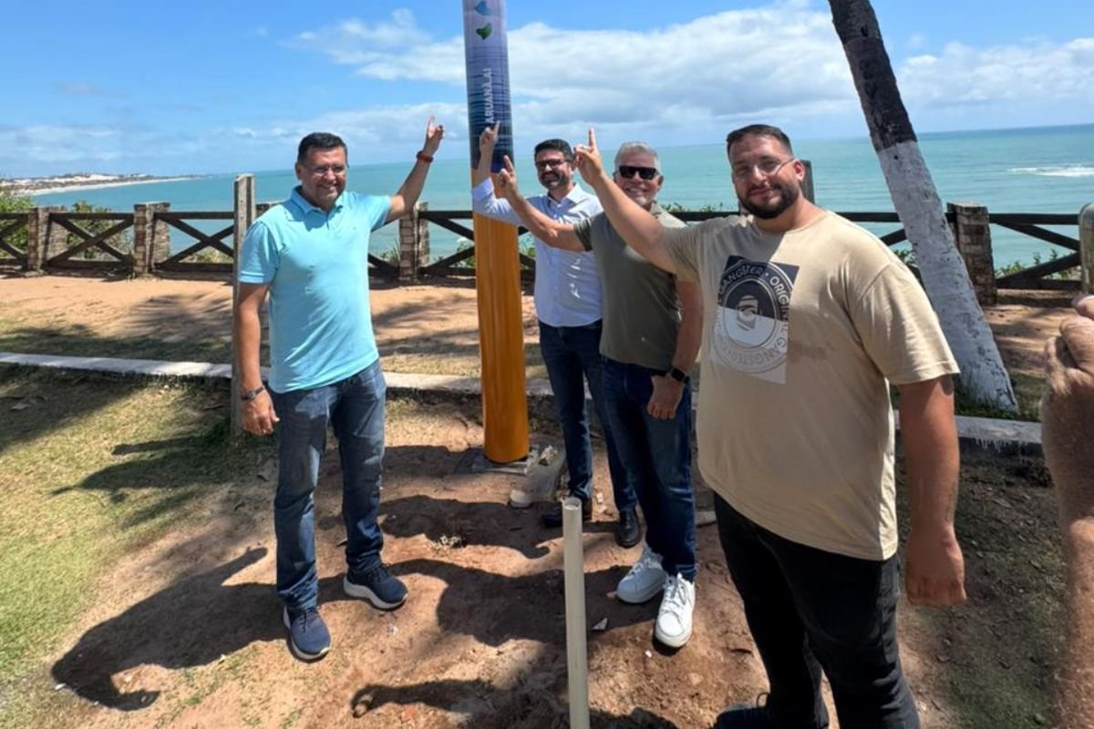 Projeto Aruanã.AI usa inteligência artificial para monitorar a fauna e as condições ambientais na praia de Tabatinga, em Nísia Floresta.