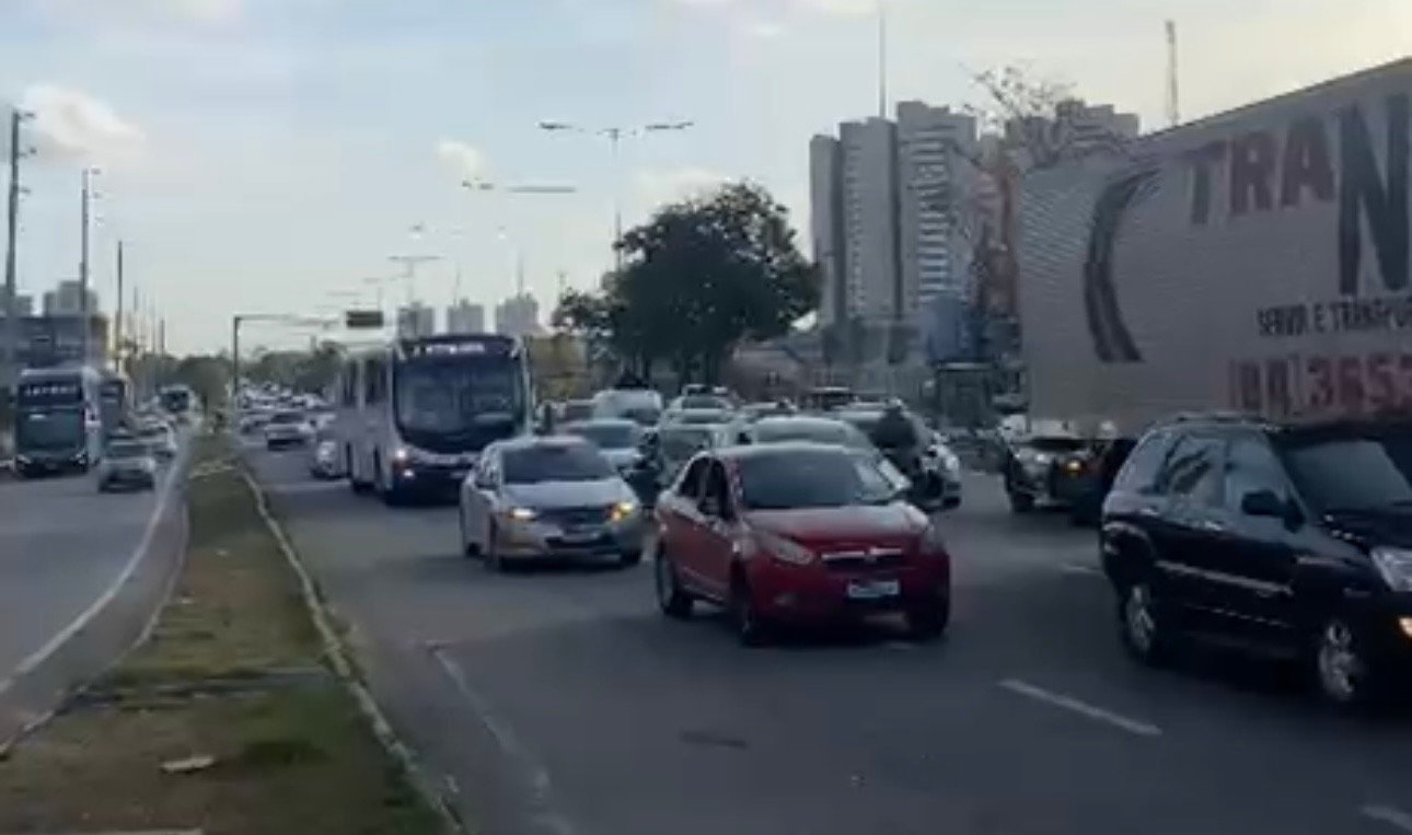BR 101 Sentido Parnamirim -Natal, com transito lento