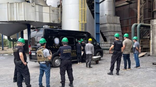 Polícia Federal incinera 500 kg de drogas apreendidas este ano no Rio Grande do Norte, com acompanhamento do Ministério Público e Vigilância Sanitária.