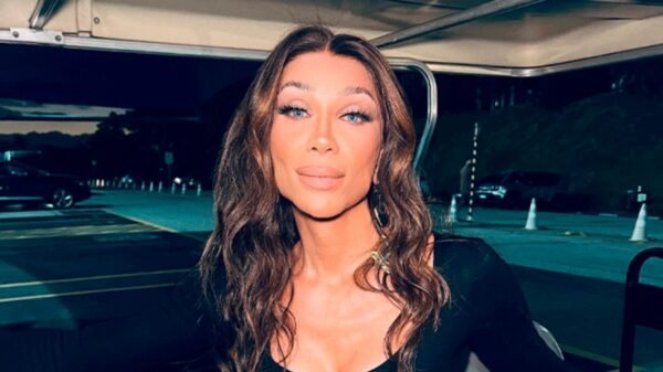 Maya Massafera contou nas redes sociais que enfrenta uma infecção no rosto após cirurgia facial para remodelar o maxilar.