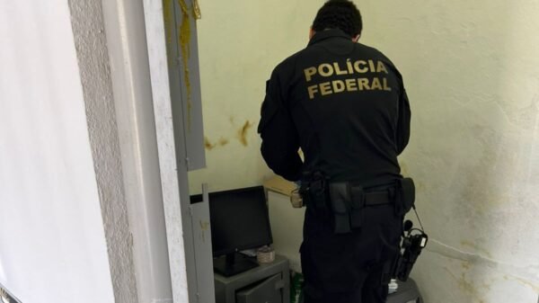 Polícia Federal apura fraude em lotérica de Jundiá/RN com prejuízo de R$ 3,7 milhões. Operação Fábrica de Pix cumpre mandados no RN e no Paraná.