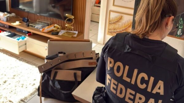 PF deflagra operação contra fraudes em aposentadorias no RN e em outros estados. Ação apura descontos não autorizados em benefícios previdenciários.