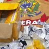 Polícia Federal apreende mil comprimidos de droga sintética enviados do Rio de Janeiro para Natal. Material estava escondido em encomenda dos Correios.