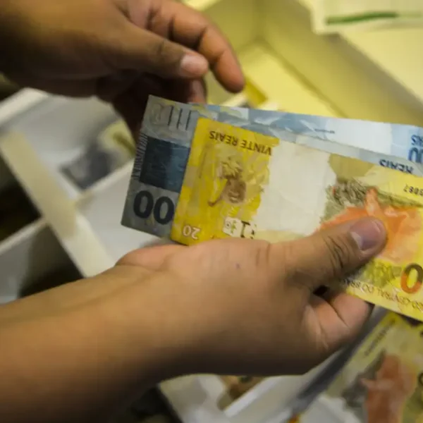 Lula sanciona LDO 2026 com meta de superávit primário de R$ 34,2 bilhões e reforça compromisso com responsabilidade fiscal e estabilidade econômica.
