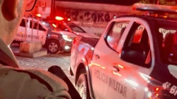 Motorista de aplicativo é conduzido à delegacia após ser acusado de importunação sexual contra passageira na Zona Norte de Natal.