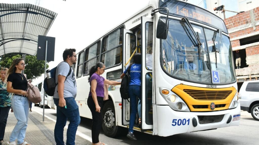 Lei da gratuidade no transporte no Enem em Natal é declarada inconstitucional pelo TJRN, que manteve suspensão da norma aprovada pela Câmara.
