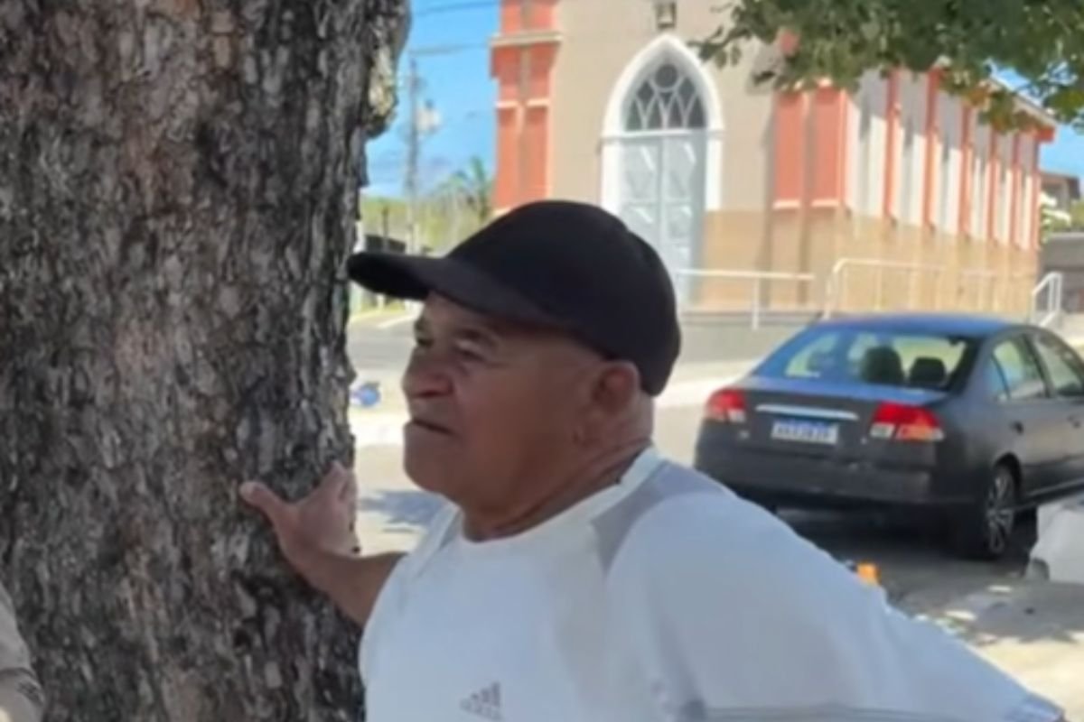 Após naufrágio no litoral potiguar, pescador de 75 anos sobrevive nadando por duas horas até a praia de Ponta Negra, em Natal.