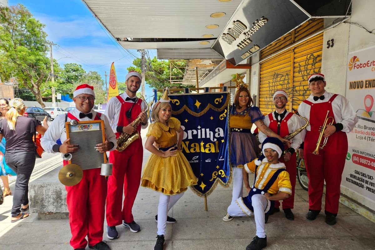 Brilha Natal impulsiona o comércio do Alecrim e da Cidade Alta nos dias que antecedem o Natal, com cultura, música e expectativa de aumento nas vendas.
