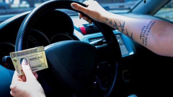 AGU obtém no TRF1 a cassação de liminar que suspendia o programa CNH do Brasil, garantindo a continuidade da nova regulamentação.