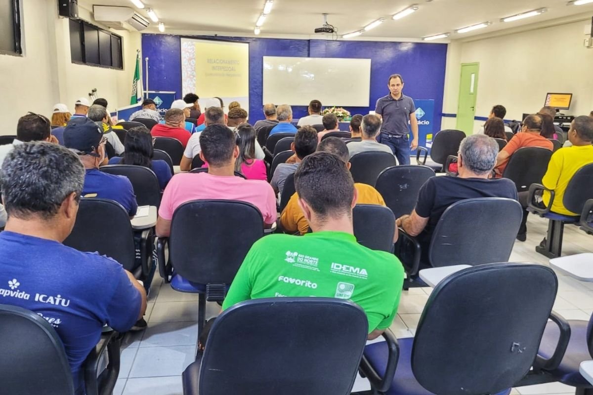 A STTU inicia o Curso de Qualidade no Atendimento para operadores do transporte opcional entre 8 e 11 de dezembro, com foco em segurança, inclusão e acolhimento.
