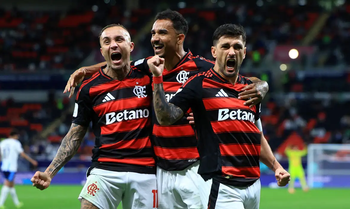 Flamengo e PSG disputam final de competição mundial