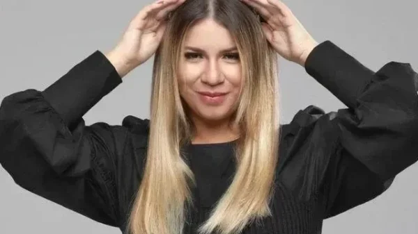 Cantora Marília Mendonça na foto.