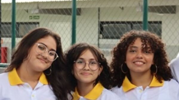 Rede estadual do RN inicia matrículas para 2026 com mais de 200 mil vagas e prioridade para estudantes com deficiência.