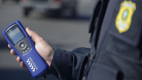 PRF prende dois motoristas por embriaguez ao volante durante a Operação Rodovida no RN. Seis pessoas foram autuadas no feriado de Natal.