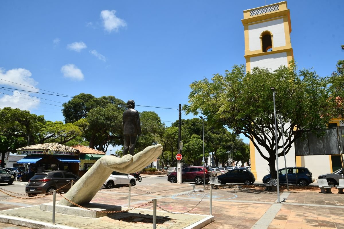 Centro Histórico de Natal recebe 218 turistas em novembro com retorno dos passeios guiados. Projeto valoriza patrimônio e amplia interesse dos visitantes.