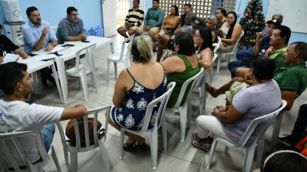 Prefeitura do Natal realiza reunião com permissionários para reorganização do Mercado da Redinha e define funcionamento, cursos do Senac e distribuição dos boxes.