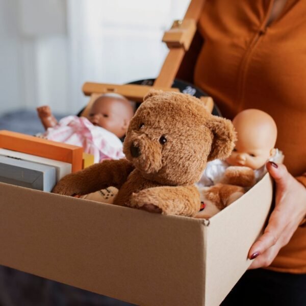 O Corpo de Bombeiros do RN lançou a campanha Mãos que Salvam para arrecadar brinquedos até 20 de dezembro. Doações beneficiam crianças vulneráveis.