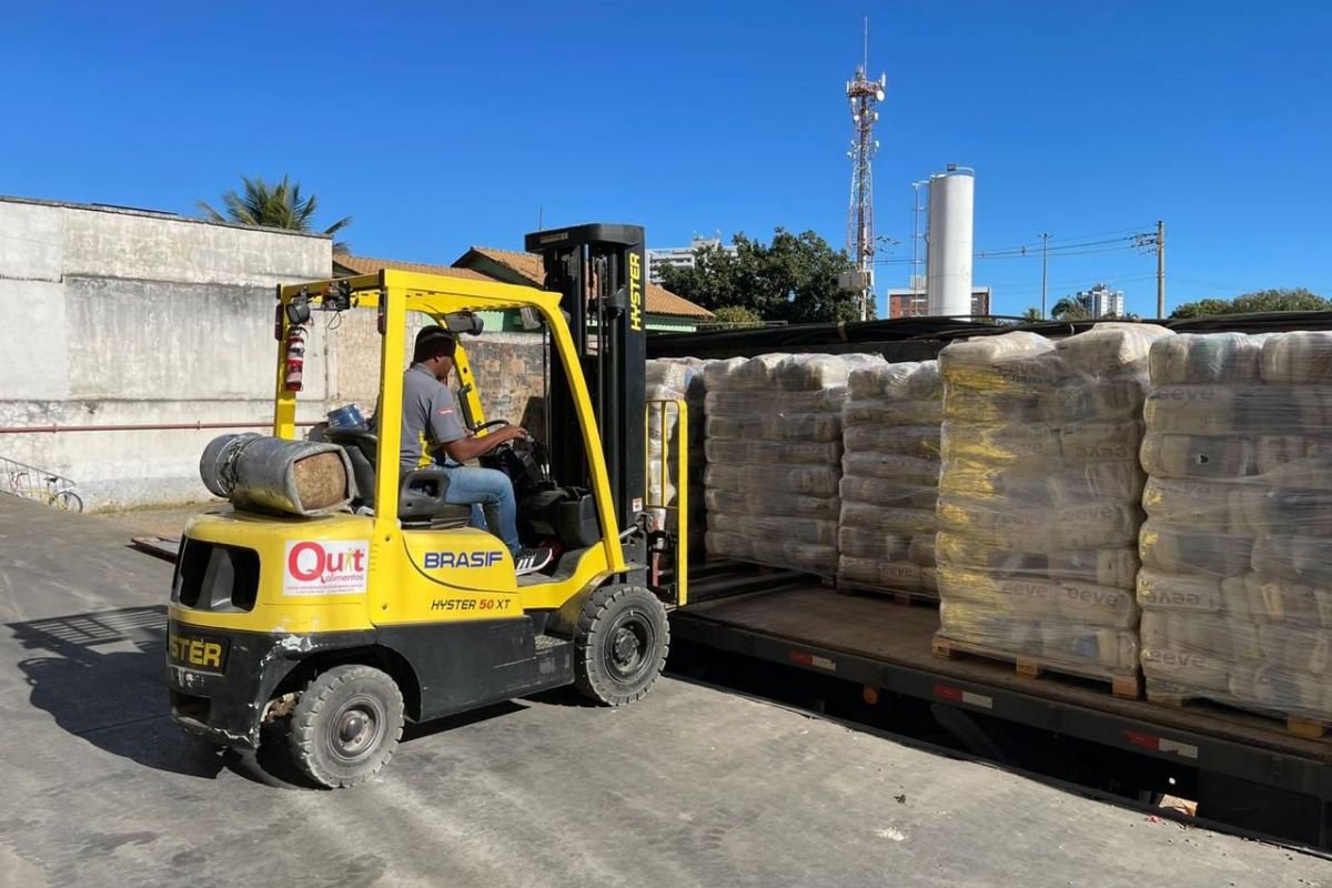 Governo Federal inicia entrega de 30 mil cestas básicas para famílias afetadas pela seca no RN. Primeiros municípios começam a receber na segunda (8).