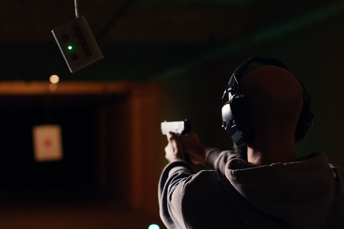 Audiência na Câmara de Natal debate a importância dos clubes de tiro, o papel dos CACs e a defesa do uso responsável de armas na cidade.