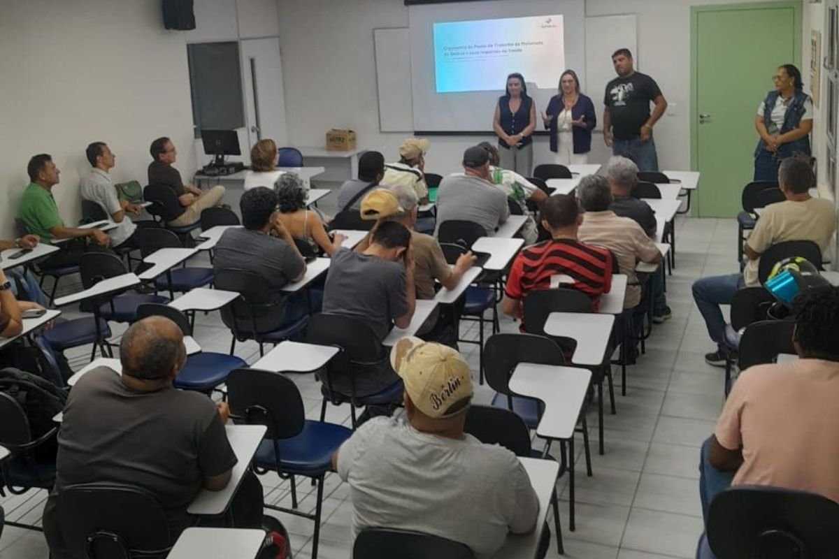 O curso da STTU capacita operadores do transporte opcional em Natal, com foco em atendimento, segurança no trânsito e inclusão.