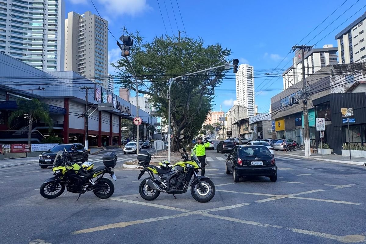 Falha em subestação de Petrópolis deixou 18 mil unidades sem energia e causou apagão de semáforos na Zona Leste de Natal.