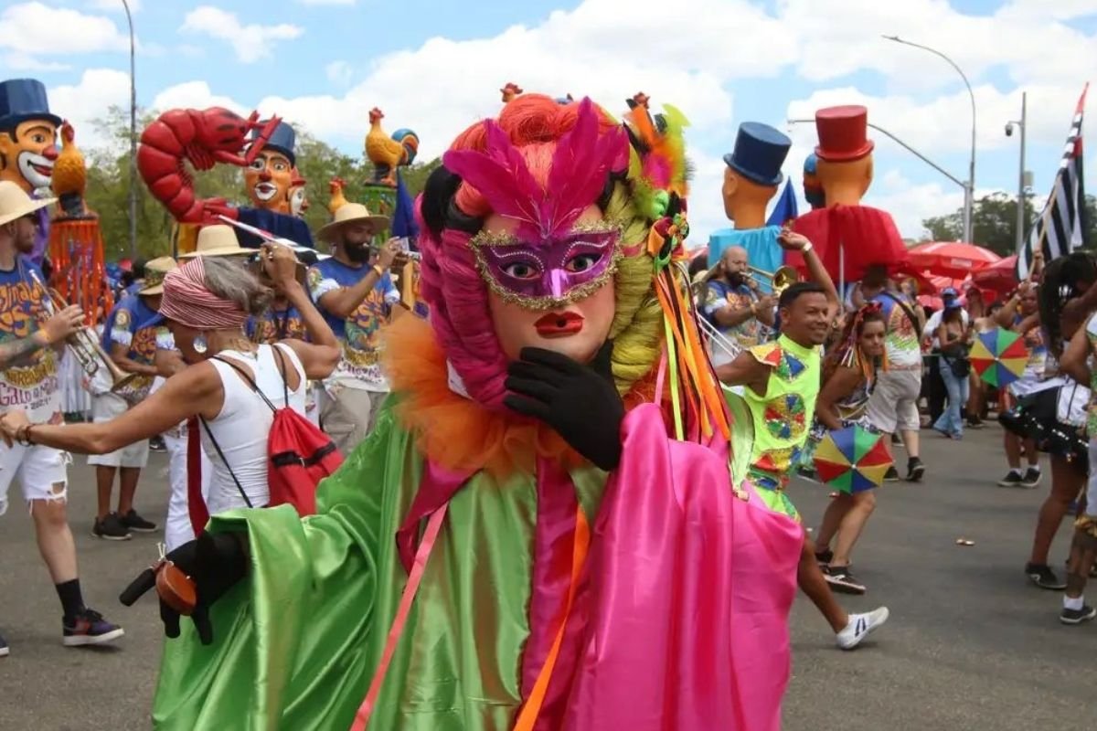 As 167 Prefeituras Municipais chamando a atenção para o cumprimento dos prazos para pedidos de ligações provisórias para o Carnaval 2026.