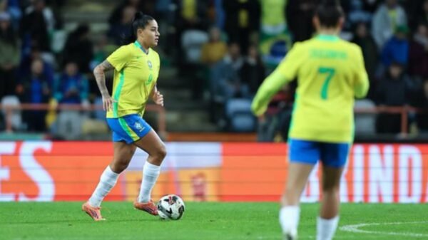 Lula assina MP que cria regras especiais para a Copa do Mundo Feminina de 2027 no Brasil e garante proteção jurídica, marcas e direitos de transmissão.