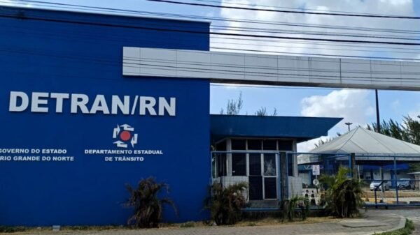 Detran RN inicia renovação automática e gratuita da CNH para motoristas sem infrações e inscritos no Cadastro Positivo de Condutores.