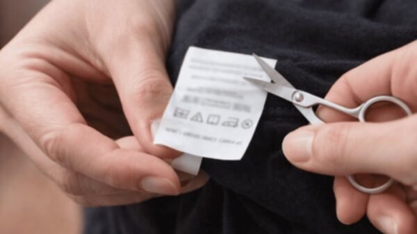 Inmetro alerta que etiqueta em roupas é obrigatória e traz informações essenciais sobre composição, origem e cuidados. Falta pode causar prejuízos e riscos ao consumidor.