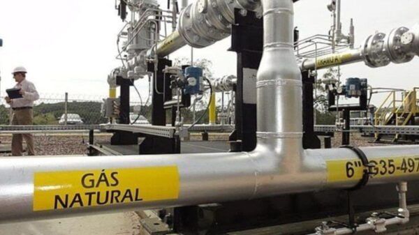 Petrobras anuncia redução média de 7,8% no preço do gás natural a partir de fevereiro de 2026 para distribuidoras em todo o país.
