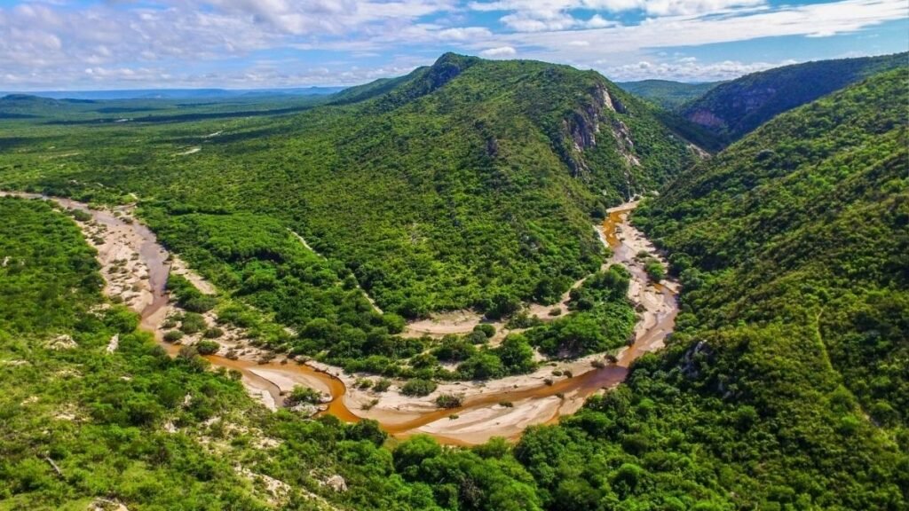 Segunda fase do Projeto Geoparque Seridó é lançada com investimento de R$ 3 milhões para fortalecer turismo, pequenos negócios e economia regional.