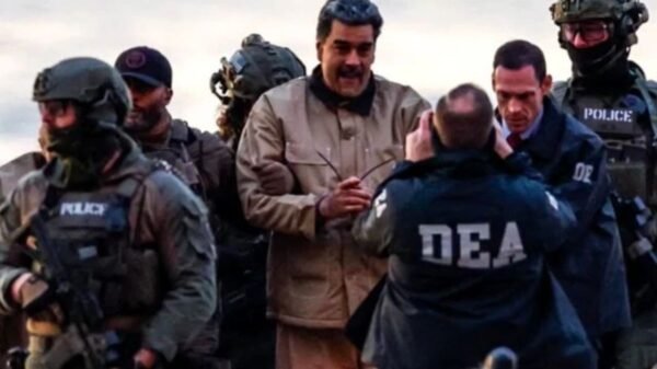 Maduro diz à Justiça dos EUA que foi sequestrado, se declara inocente e responde por acusações de narcoterrorismo e tráfico de drogas.