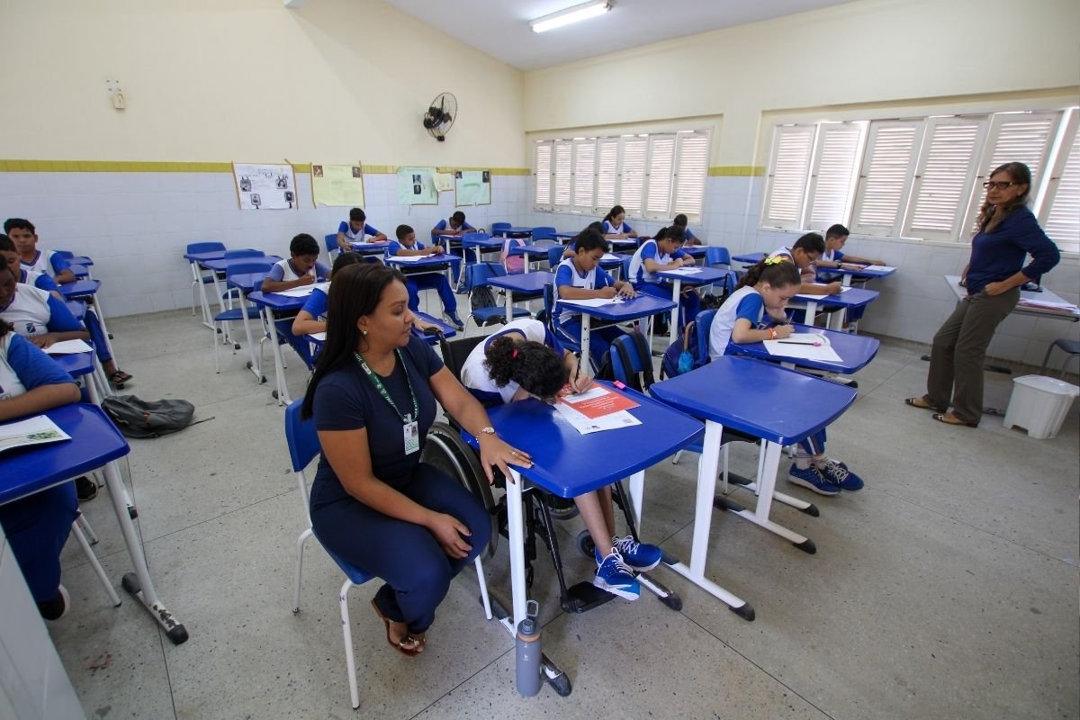 Matrículas na Rede Municipal de Natal para 2026 começam nesta sexta (16) e seguem até 21 de janeiro, com mais de 10 mil vagas.